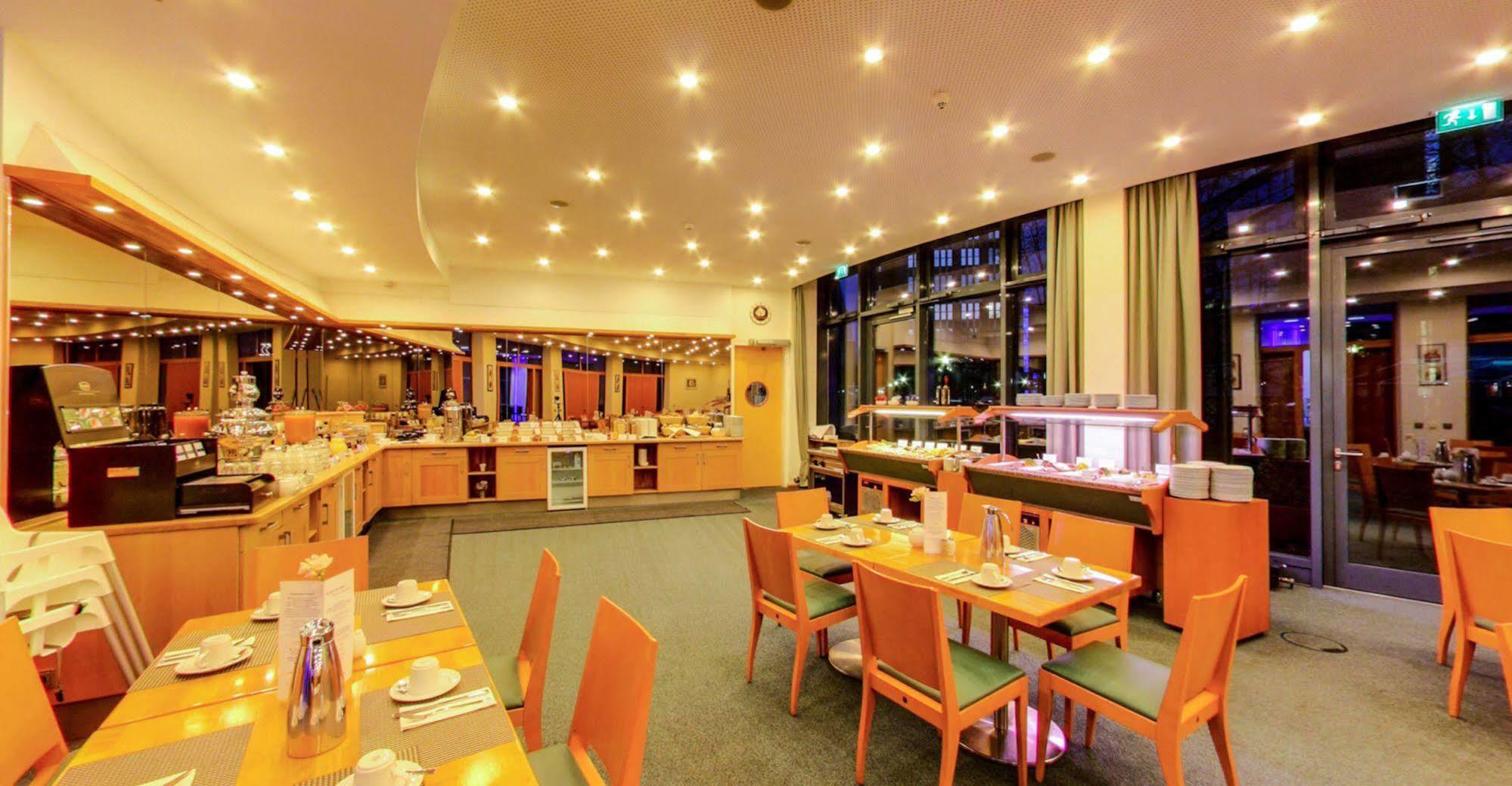 Hotel Am Borsigturm Berlin Bagian luar foto