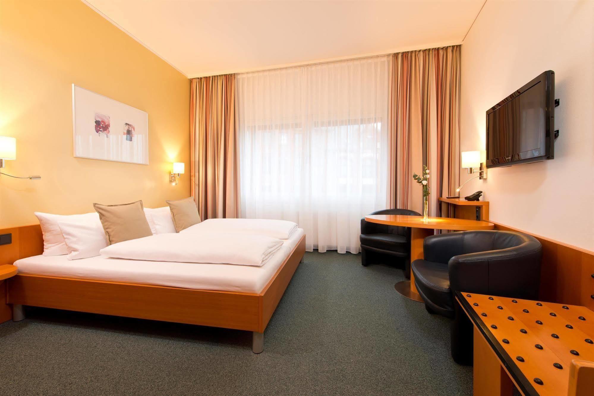 Hotel Am Borsigturm Berlin Bagian luar foto